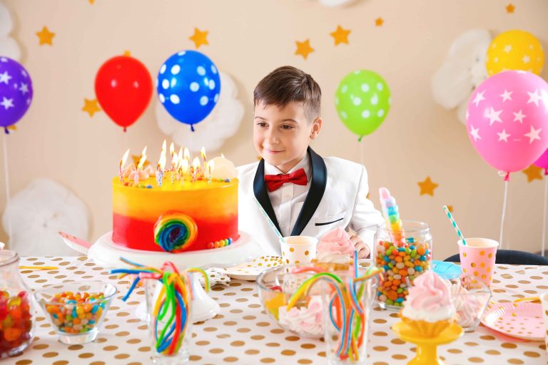 How to Choose a Cake for a Boy That Matches His Interests and Party Theme